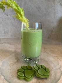Green Smoothie Recipe to Share with Your Dog